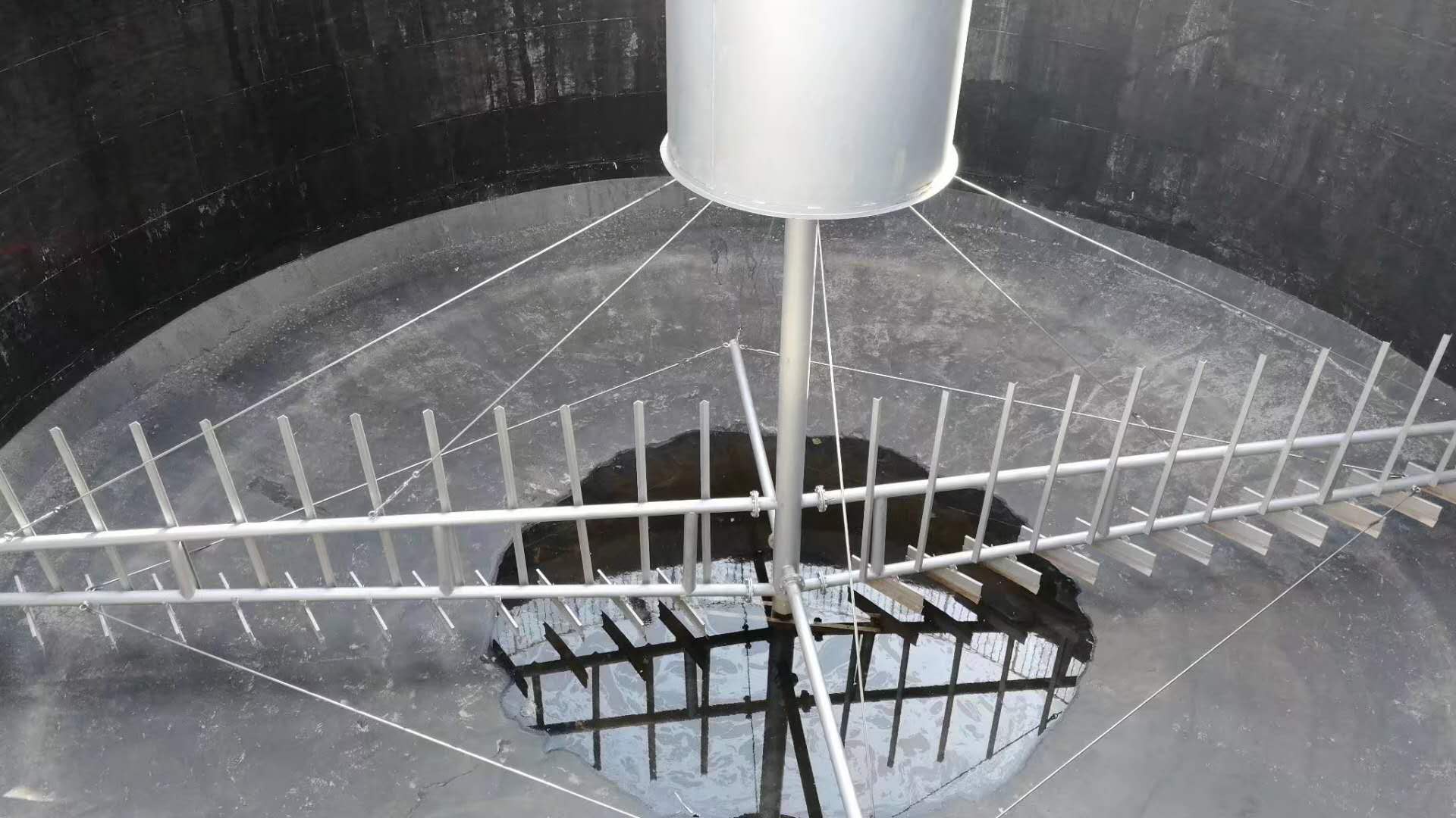 中心传动刮泥机651.jpg